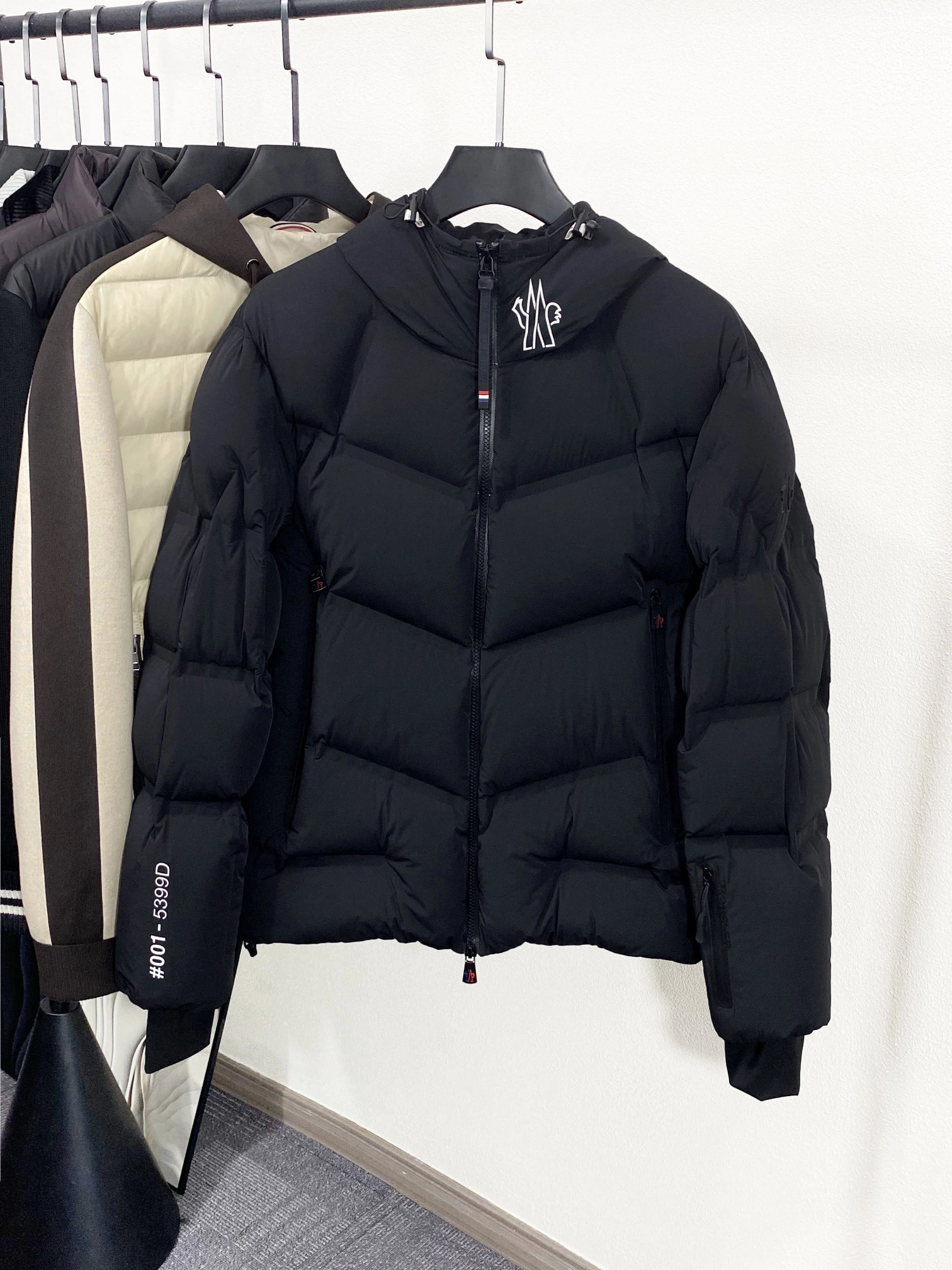 wg.luxury- 7o9385r down jacket oversized item:D-F054J1340